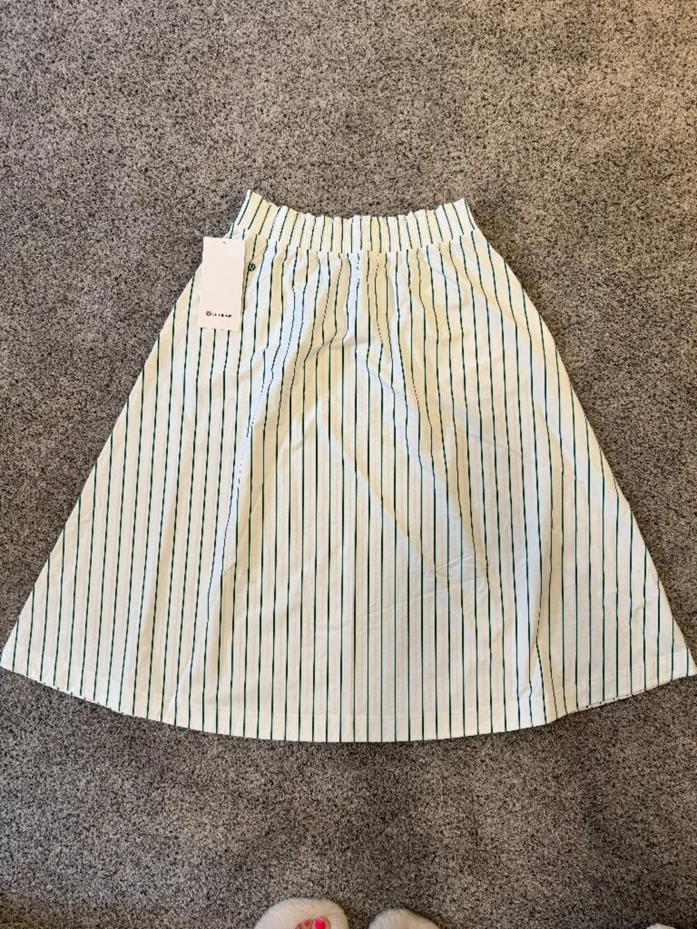 Lululemon NWT Stretch Woven Ruffle-Waist Midi Skirt Green Stripe Medium